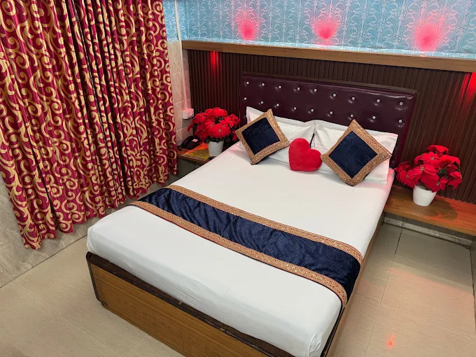 Room interior at Swiss Hotel Rooms